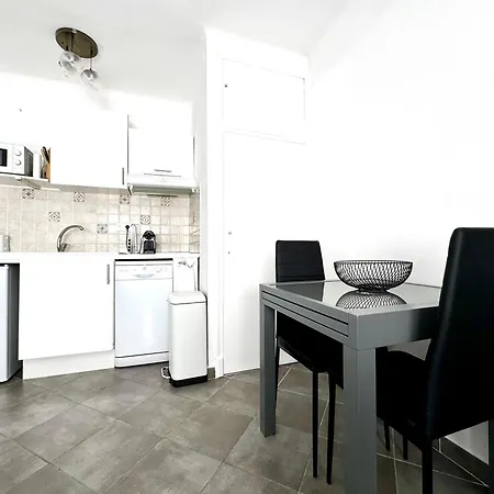 Vue Terrasse A 1min Des Plages * جوان ليه باه